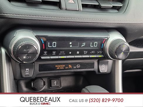 Used 2020 Toyota RAV4 XLE FWD image 18