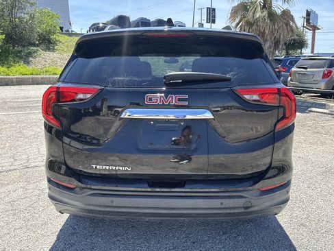 Used 2019 GMC Terrain SLE w/ Driver Convenience Package FWD image 6