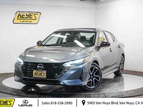 Used 2025 Nissan Sentra SR image 1