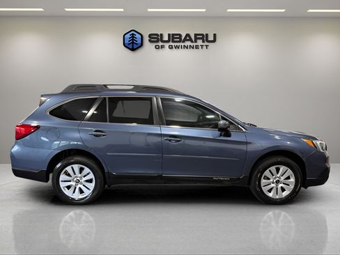 Used 2016 Subaru Outback 2.5i Premium AWD/4WD image 6