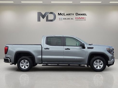 Certified 2023 GMC Sierra 1500 Pro w/ Convenience Package image 6