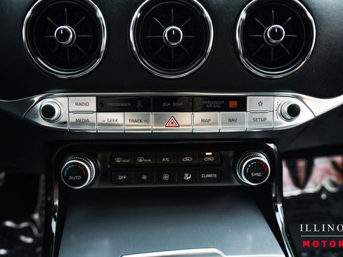 Used 2020 Kia Stinger GT2 image 24