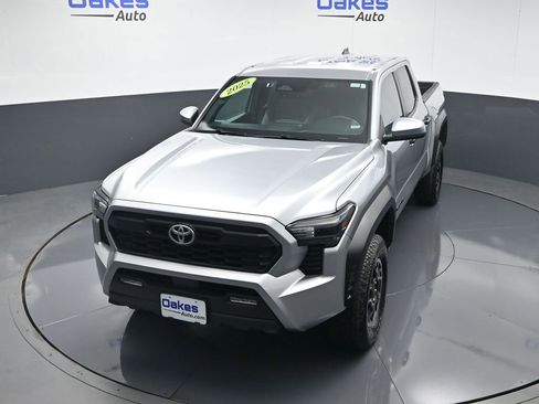 Used 2025 Toyota Tacoma TRD Off-Road AWD/4WD image 48