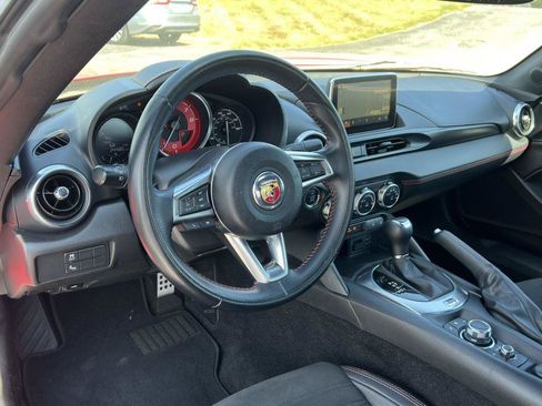 Used 2019 FIAT 124 Spider Abarth w/ Convenience Group RWD image 13