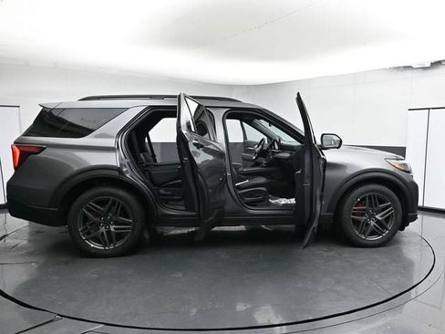 New 2026 Ford Explorer ST w/ Sun And Sound Package image 34