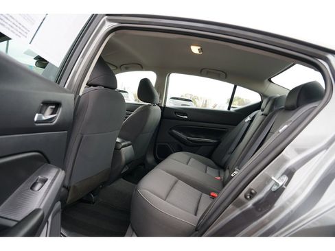 Used 2022 Nissan Altima 2.5 S image 18