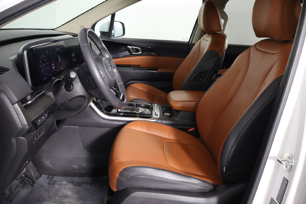 Used 2024 Kia Carnival SX FWD image 14
