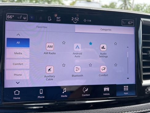 Used 2024 Chrysler Pacifica Touring-L image 12