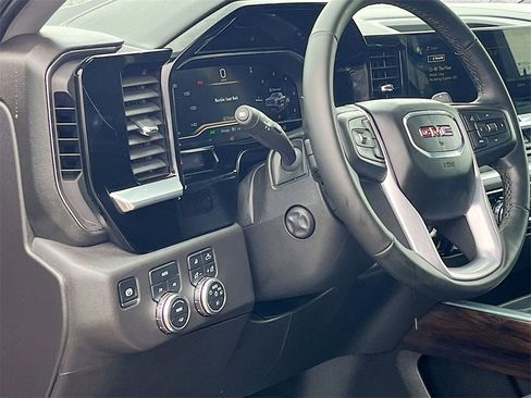 Used 2025 GMC Sierra 1500 SLT w/ SLT Premium Plus Package image 9