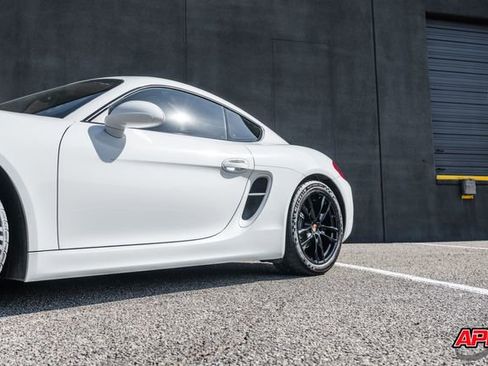 Used 2014 Porsche Cayman image 25