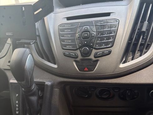 Used 2018 Ford Transit 150 XL RWD image 4