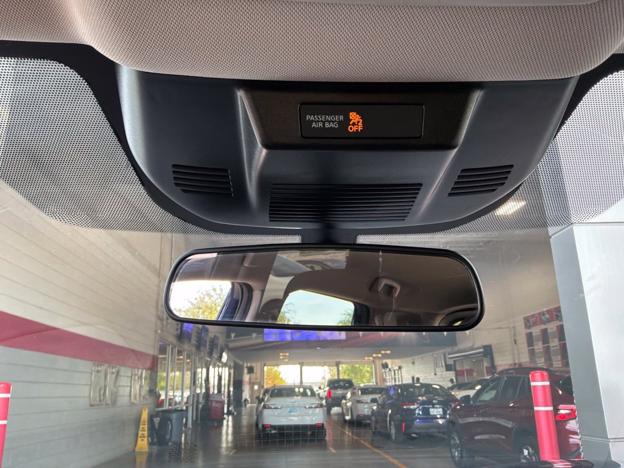 Used 2025 Nissan Rogue SV FWD image 19