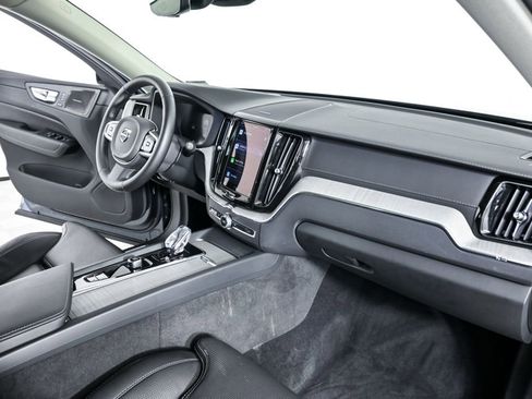 Certified 2025 Volvo XC60 T8 Ultra w/ Protection Package Premier image 26