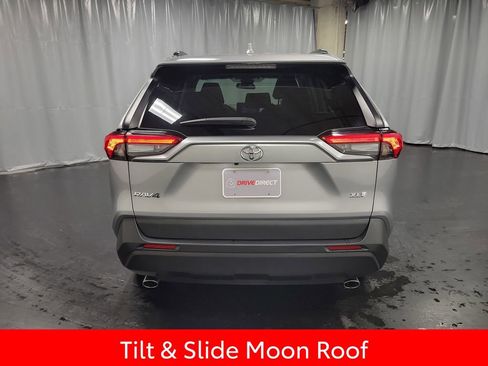 Used 2021 Toyota RAV4 XLE w/ Convenience Package image 7