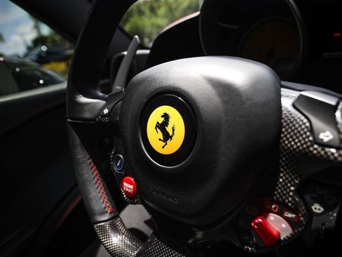 Certified 2011 Ferrari 458 Italia Coupe RWD image 30
