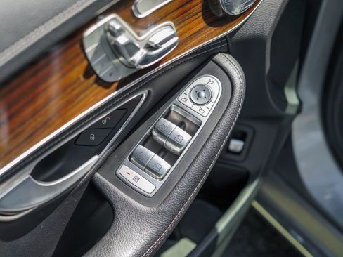 Used 2015 Mercedes-Benz C 300 4MATIC Sedan w/ Multimedia Package image 8