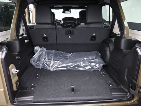 New 2026 Jeep Wrangler Unlimited Rubicon AWD/4WD image 12