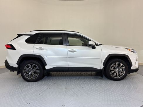 Used 2024 Toyota RAV4 Limited image 8