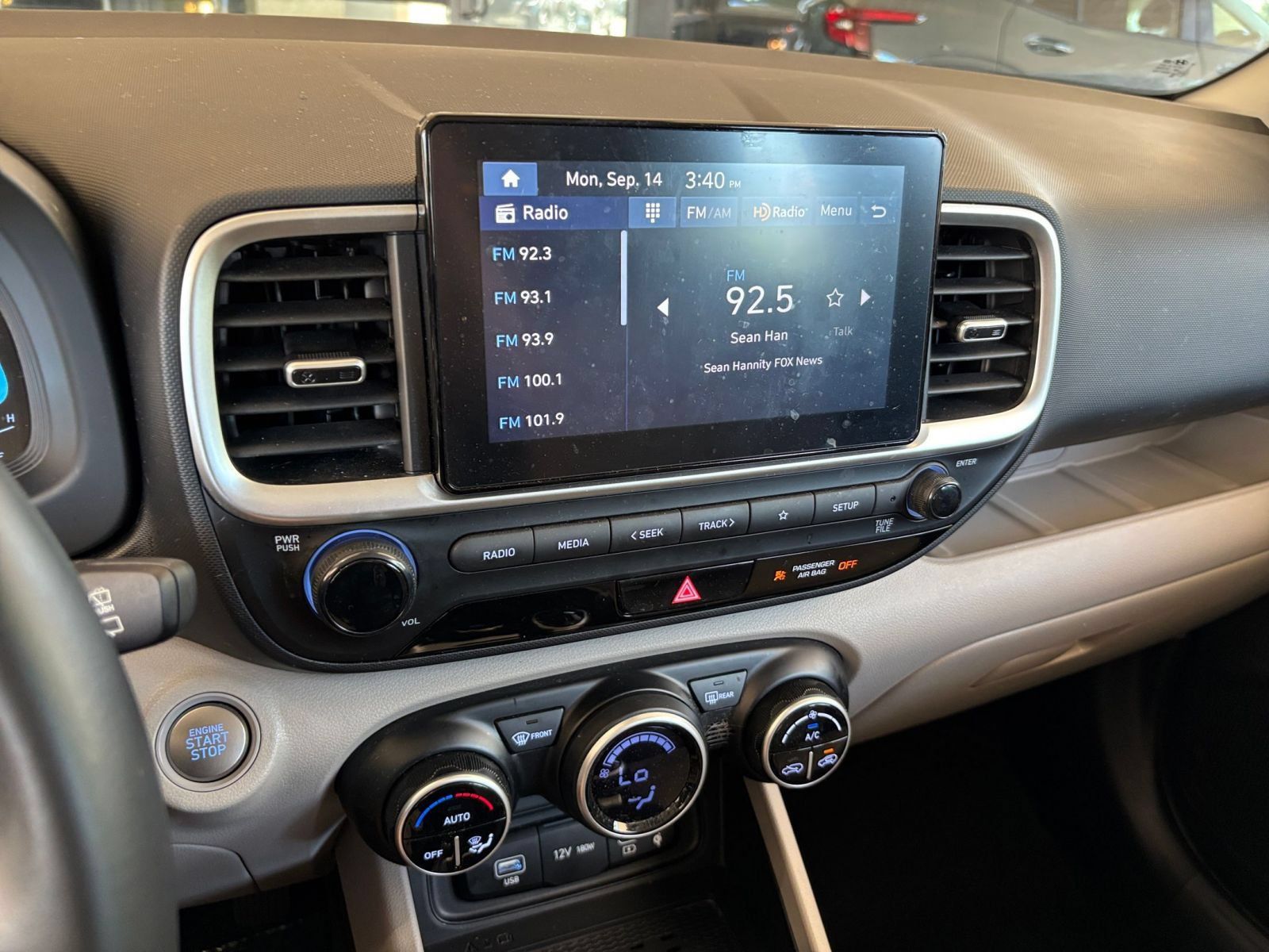 Used 2026 Hyundai Venue SEL FWD image 16
