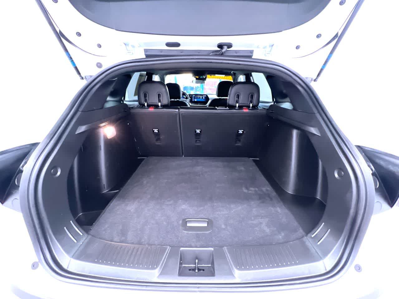 Used 2026 Chevrolet Trax RS w/ Sunroof Package FWD image 40