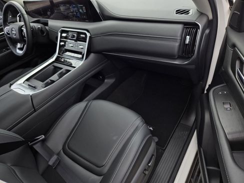 New 2026 Nissan Armada SV AWD/4WD image 7