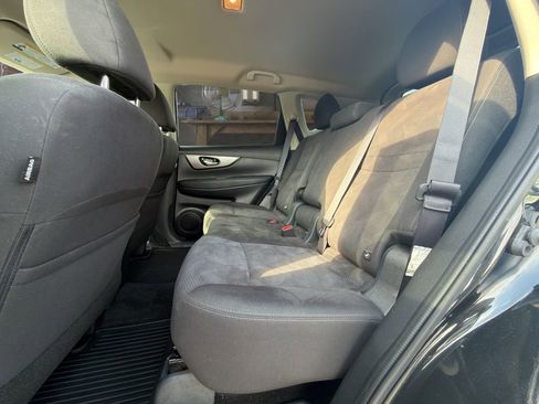Used 2016 Nissan Rogue SV AWD/4WD image 14