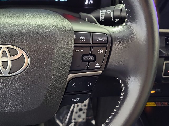 Used 2025 Toyota Camry SE FWD image 25