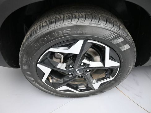 Certified 2024 Kia Seltos EX AWD/4WD image 12