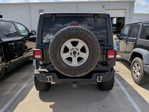 Used 2021 Jeep Wrangler Unlimited Sport AWD/4WD image 6