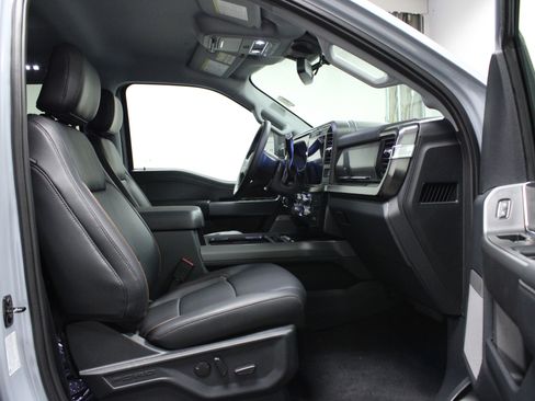 New 2026 Ford F250 Lariat w/ Black Appearance Package AWD/4WD image 16