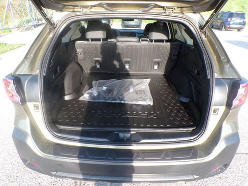 Used 2025 Subaru Outback Onyx Edition AWD/4WD image 9