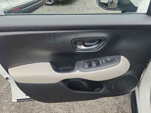 Certified 2023 Honda HR-V LX image 12