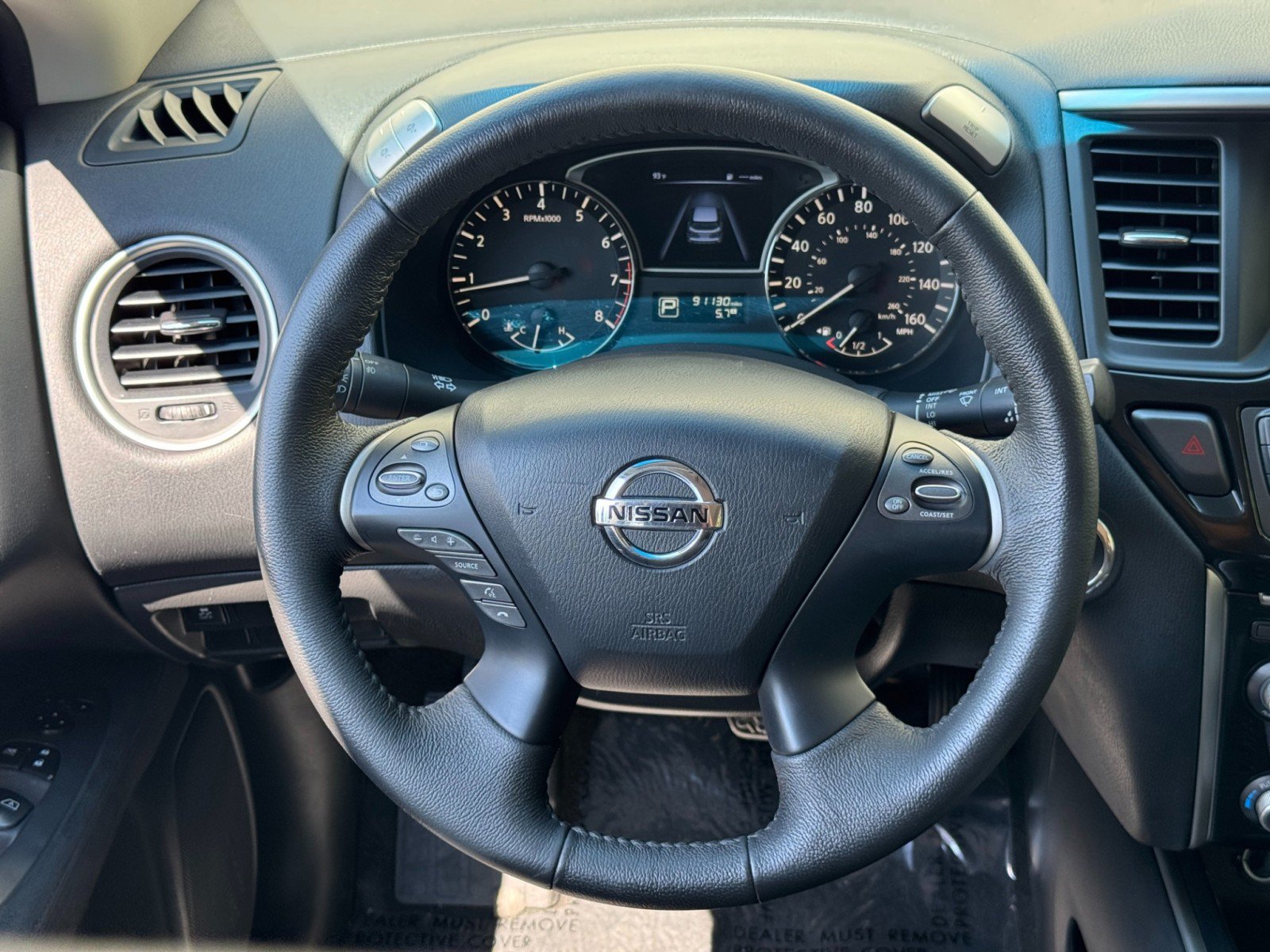 Used 2015 Nissan Pathfinder SV w/ Trailer Tow Package FWD image 18