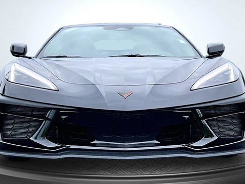 Used 2025 Chevrolet Corvette Stingray Preferred Cpe w/ Z51 Performance Package RWD image 3
