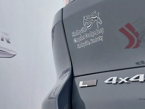 Used 2022 Jeep Grand Cherokee L Limited image 8