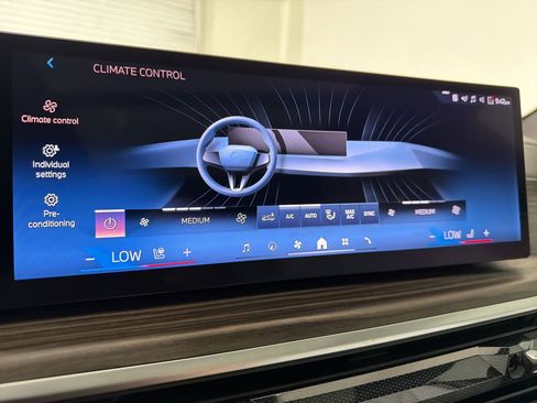 Certified 2024 BMW X5 sDrive40i w/ Premium Package RWD image 26