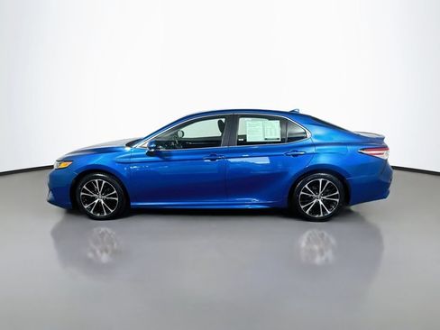 Used 2020 Toyota Camry SE w/ Audio Package FWD image 5