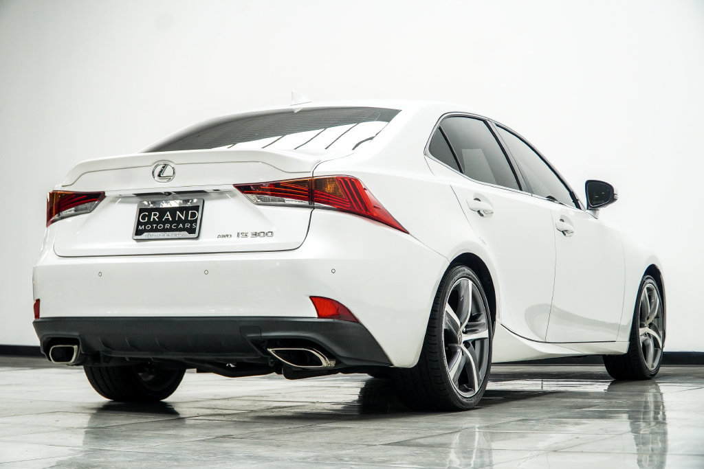 Used 2020 Lexus IS 300 AWD w/ Premium Package image 15