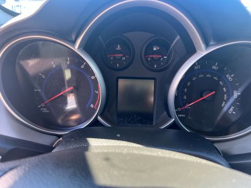 Used 2015 Chevrolet Cruze LS image 15