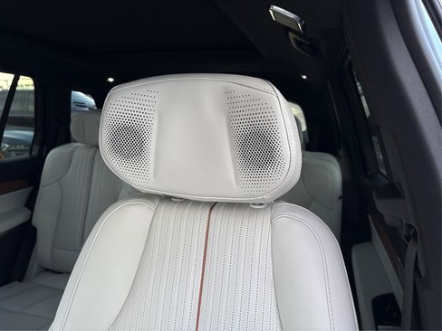 New 2026 Cadillac Vistiq Sport image 31