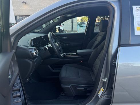 Used 2025 Chevrolet Equinox LT image 25