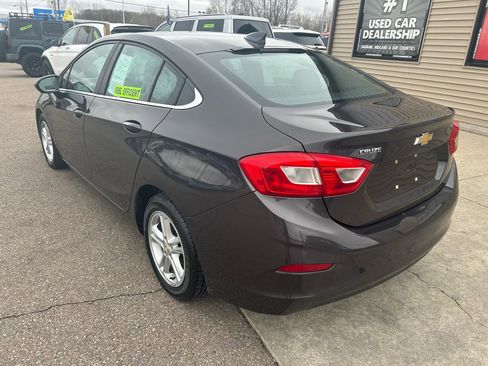 Used 2016 Chevrolet Cruze LT image 7
