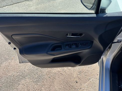 Used 2025 Nissan Versa SV image 18