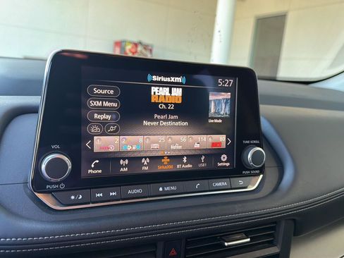 Used 2025 Nissan Rogue SV FWD image 24