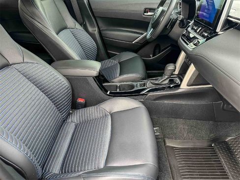 Used 2024 Toyota Corolla Cross XSE image 22