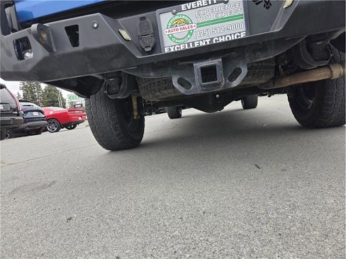 Used 2018 Toyota Tacoma TRD Off-Road w/ Technology Package image 33