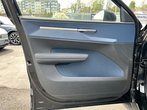 New 2026 Volvo EX30 Plus w/ Protection Package Premier image 9