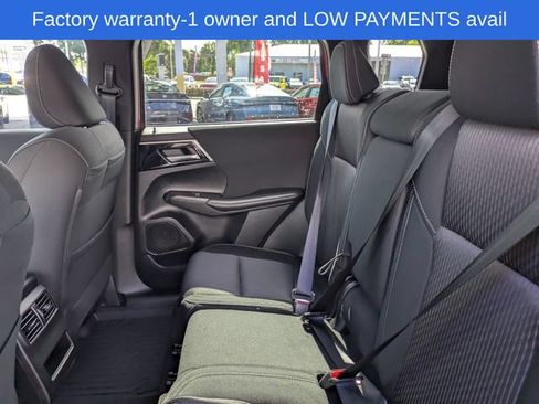Used 2024 Mitsubishi Outlander ES FWD image 14