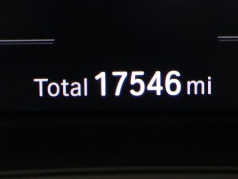 Used 2022 BMW M4 Competition w/ Executive Package image 21