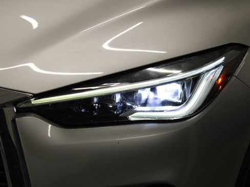 Used 2019 INFINITI QX50 Essential w/ Sensory Package image 16